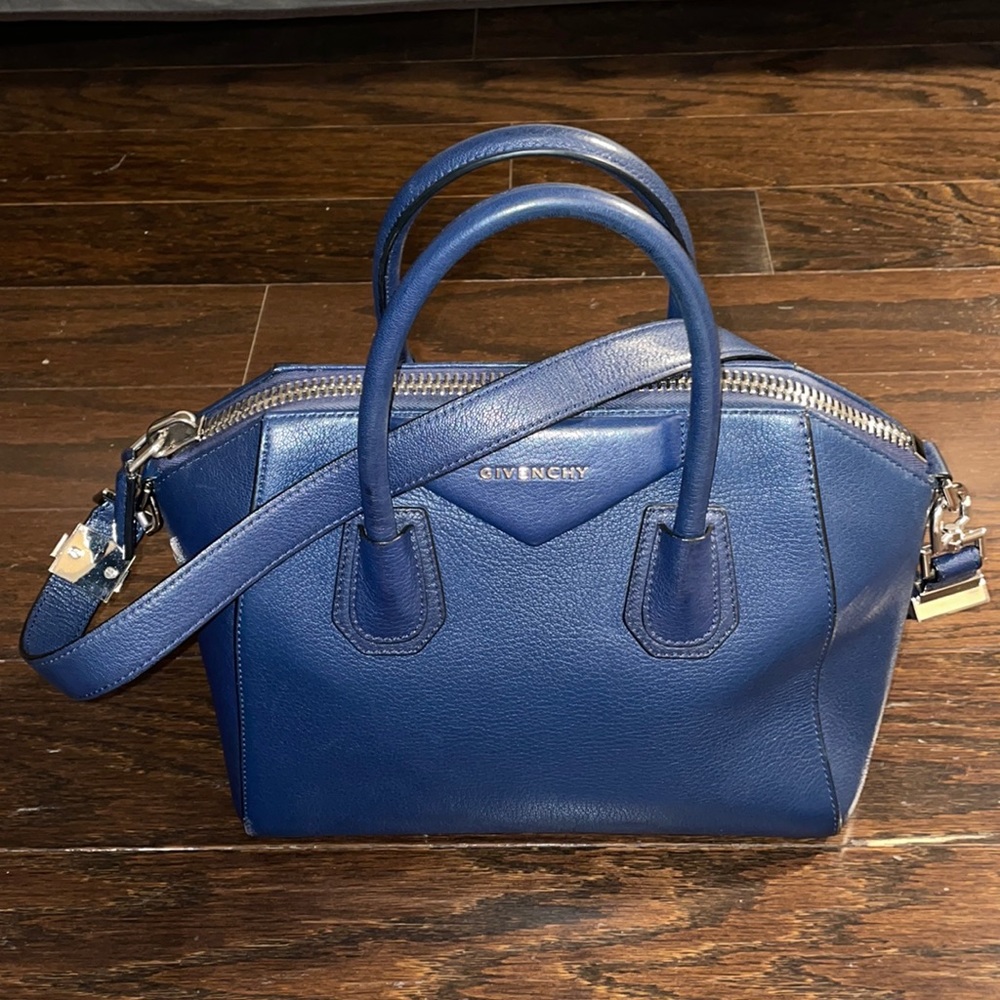 Givenchy Small Antigona Bag